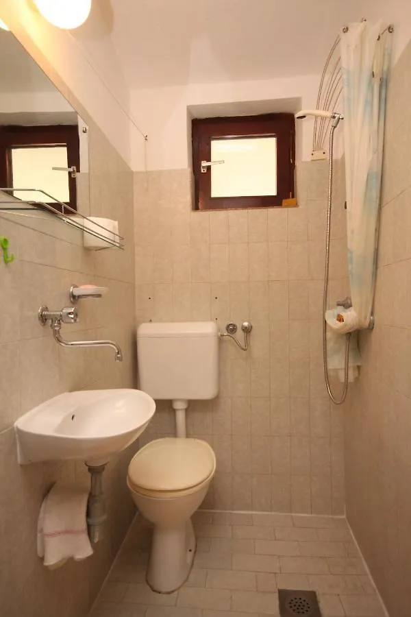 Apartments By The Sea Medulin - 2253 Croatia